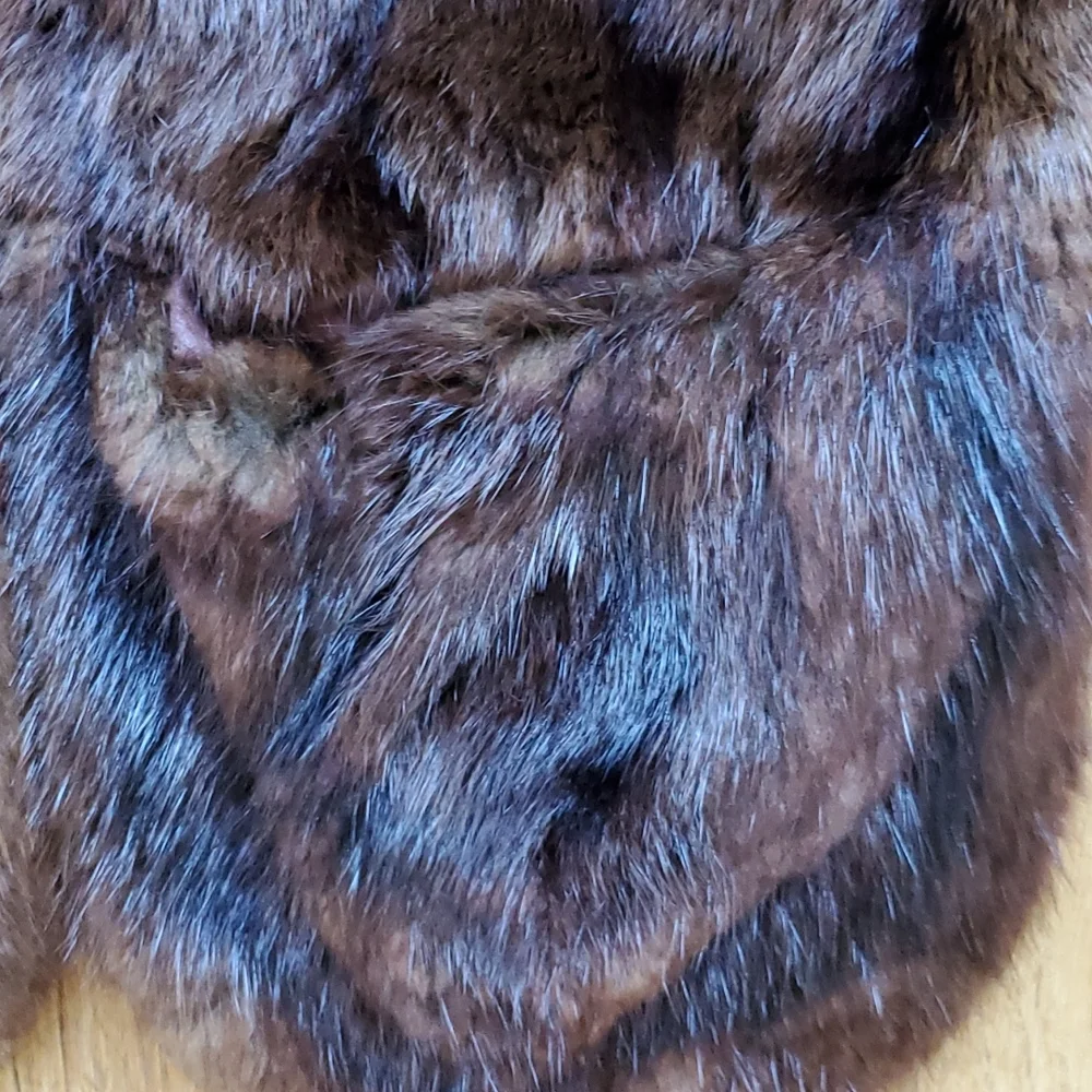 Vintage real fur shawl stole with pockets S/M
